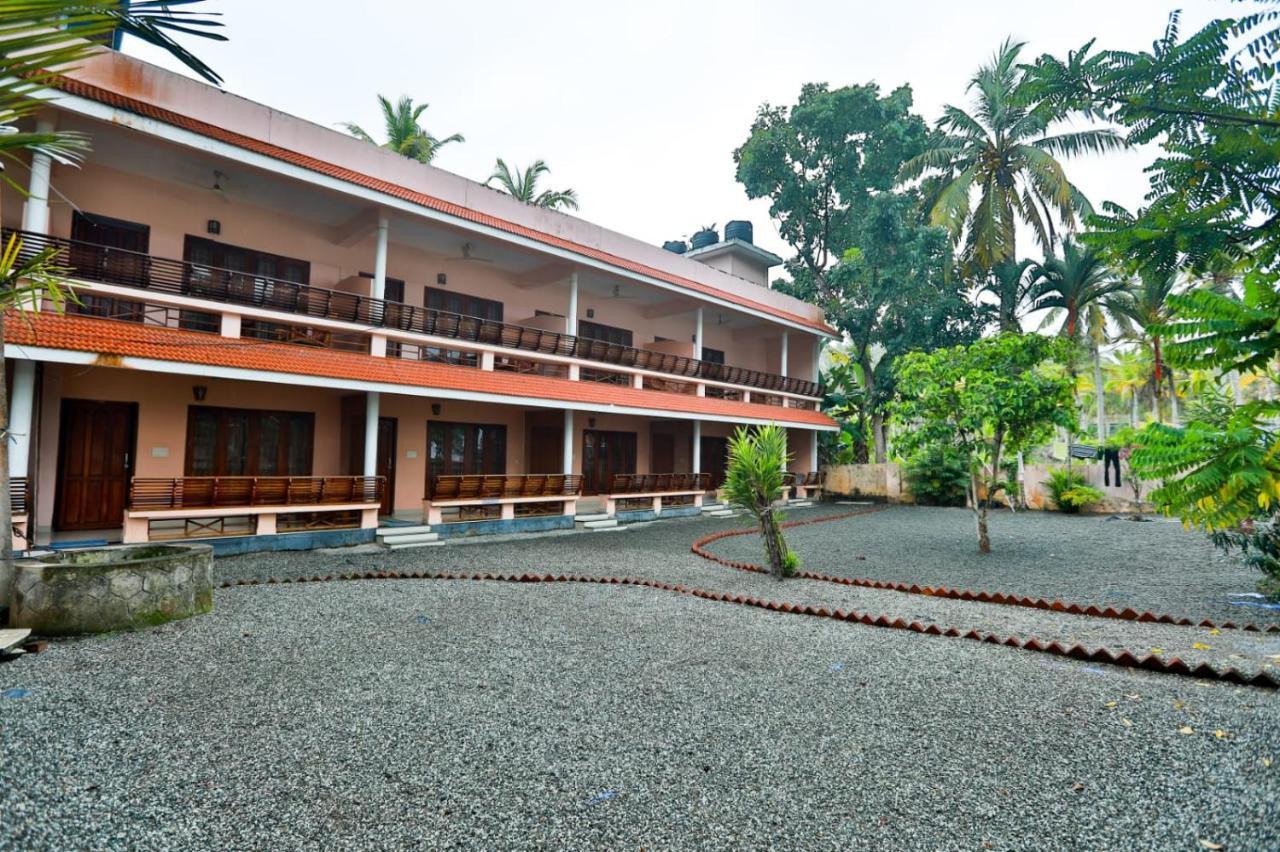 Hotel Cocobeach Ковалам Экстерьер фото
